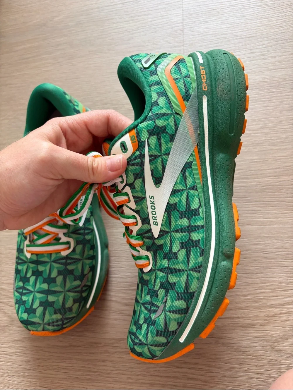 Brooks Ghost 15 Run Lucky St. Patricks Day Sneakers Womens Size 6.5